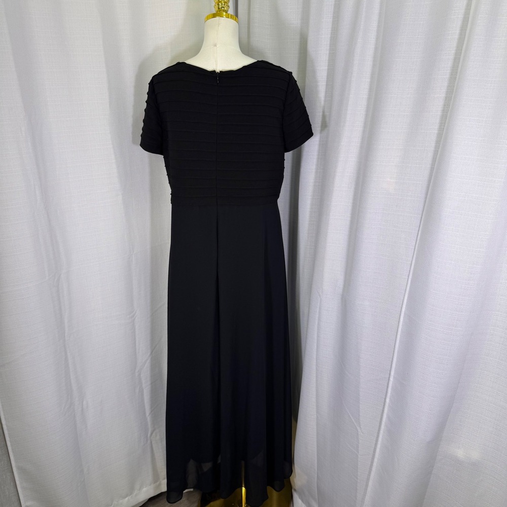 NEW Adrianna Papell Cropped Jumpsuit Skirted Overlay US 16 Black V-Neck Formal - Picture 4 of 16